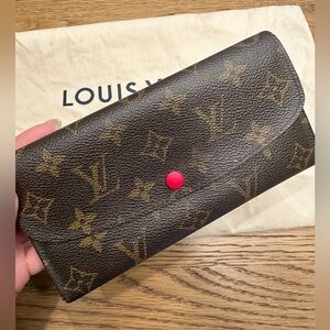 Louis Vuitton Monogram Emilie Wallet in Fuchsia